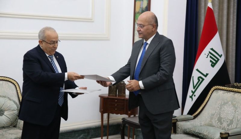 لعمامرة ينقل رسالة خطية من الرئيس تبون إلى نظيره العراقي