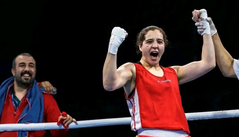 الملاكمة إشراق شايب تعزز رصيد الجزائر بميدالية فضية