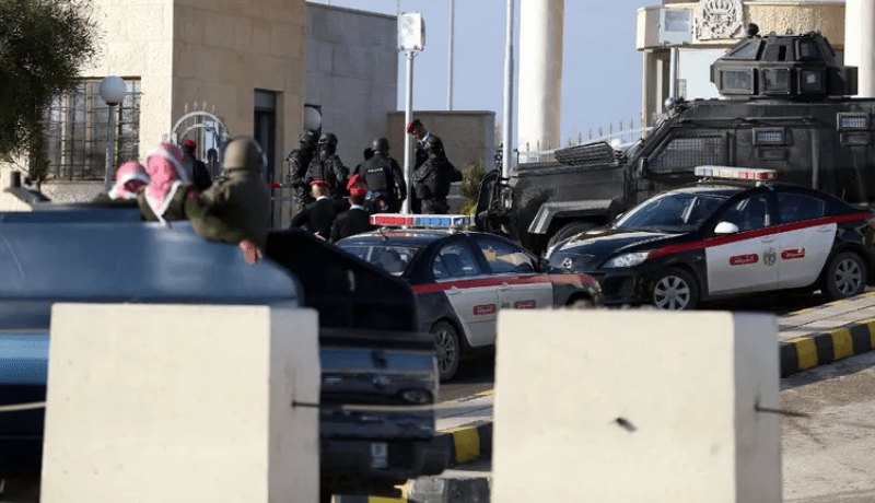 جريمة تقشعر لها الأبدان.. سيدة تقتل طفليها خنقا