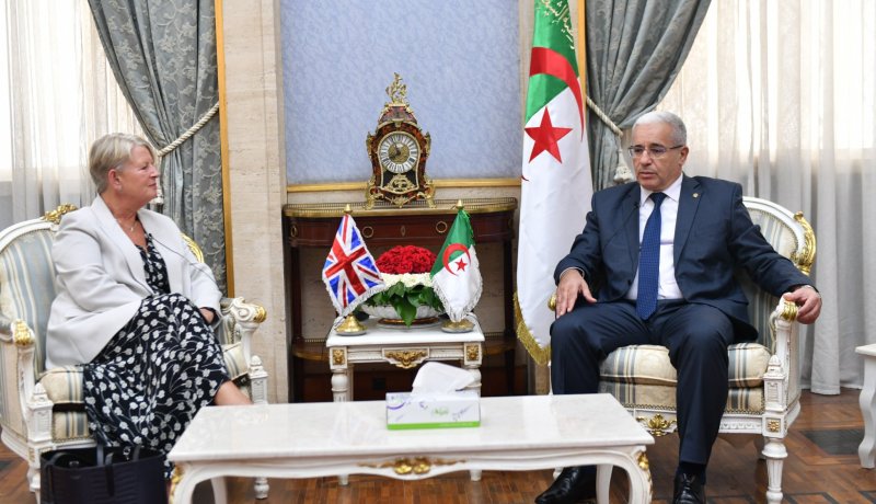 تنصيب مجموعة برلمانية للصداقة بين الجزائر وبريطانيا