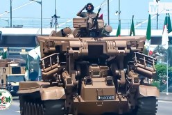 الجزائر تستعرض المدرعات أقوى وسائل الصراع المسلح