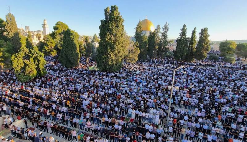150 ألف مصل يؤدون صلاة عيد الأضحى في رحاب المسجد الأقصى