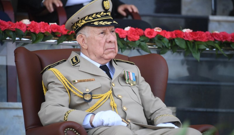الفريق أول شنڤريحة يشرف على مراسم نهائي كأس الجزائر العسكرية