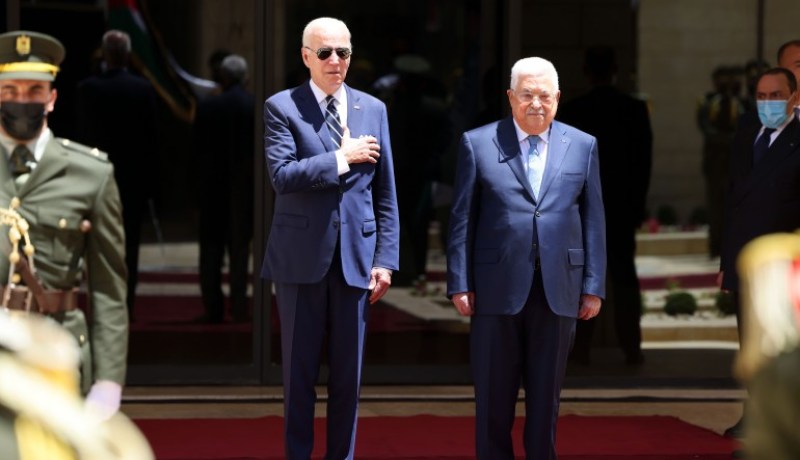 إثر لقائه بمحمود عباس.. بايدن يتعهد بتقديم 300 مليون دولار لأوناروا ومستشفيات القدس