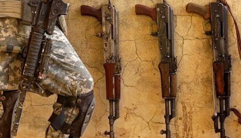 ورقلة: حجز 3 أسلحة كلاشينكوف و691 ذخيرة حية