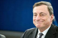 رئيس الوزراء الإيطالي ماريو دراغي يقدم استقالته