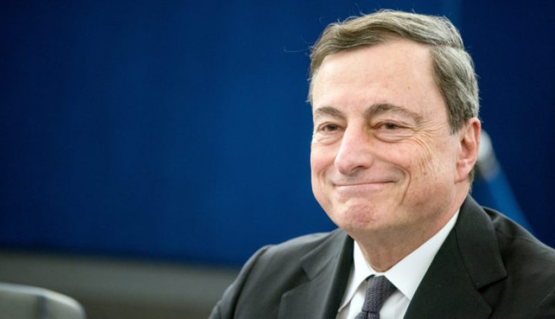 رئيس الوزراء الإيطالي ماريو دراغي يقدم استقالته