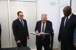 وفاة الرئيس السابق سانتوس.. قوجيل يوقع على سجل التعازي بمقر سفارة أنغولا بالجزائر