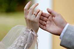 عاصمية تحلم بالإستقرار وإعمار الدار