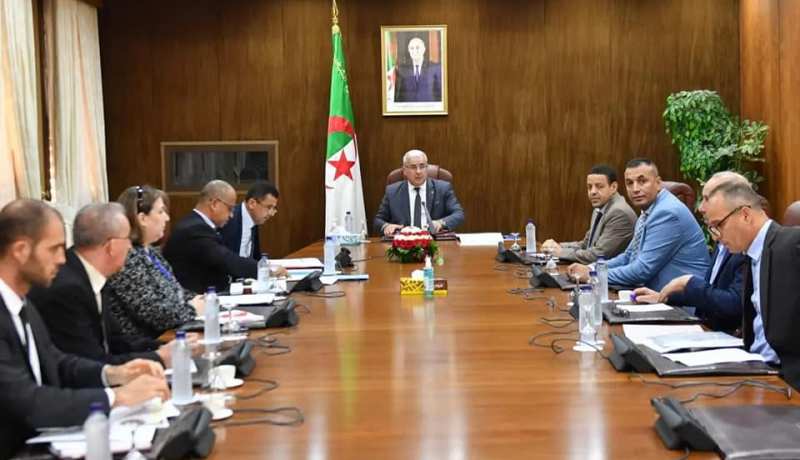 بوغالي يجتمع بمسؤولي المصالح الإدارية تحضيرا للدخول البرلماني