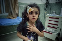 طفلة فلسطينية توجه رسالة قوية للإحتلال: أنتم لستم دولة.. أنتم قتلة أطفال