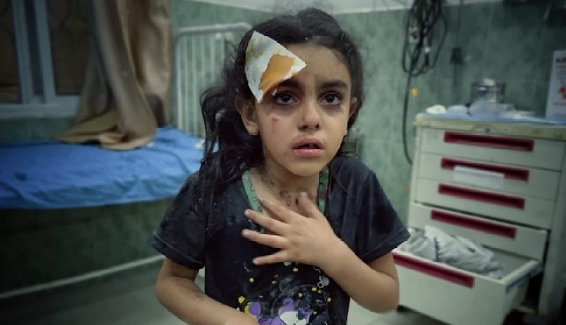 طفلة فلسطينية توجه رسالة قوية للإحتلال: أنتم لستم دولة.. أنتم قتلة أطفال