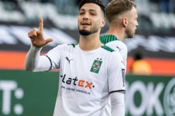 بن سبعيني على رأس التشكيلة الأساسية لغلادباخ أمام شالك