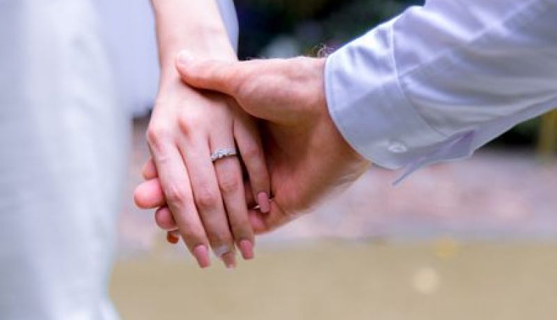 أعزب مستعجل على قصد الحلال وإتمام نصف الدين