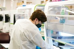 إيطالي يصاب بكورونا والإيدز وجدري القردة في نفس الوقت