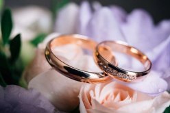  من يفتح الأبواب لهؤلاء العزاب