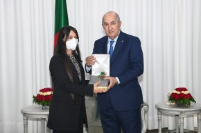 الثانية وطنيا في البكالوريا مرداس منار :”جد فرحة وفخورة بتكريم الرئيس..كل الإمتنان له”