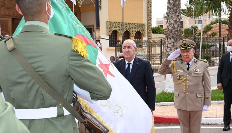 رئيس الجمهورية يشرف على حفل تكريمي بنادي الجيش