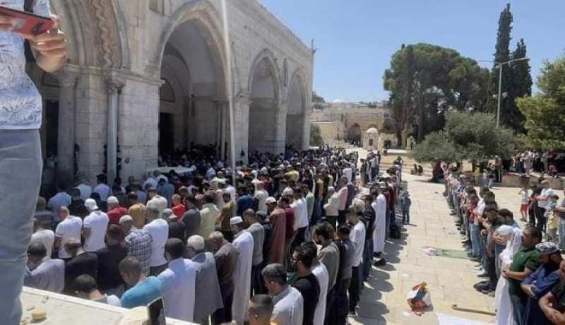 55 ألف فلسطيني يؤدون صلاة الجمعة في المسجد الأقصى