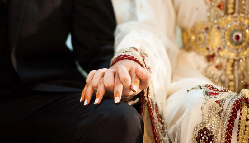 سأحسن إليك.. فأين أنت يا رفيق الدرب