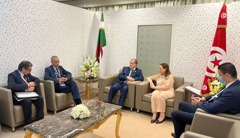 رزيق يلتقي نظيرته التونسية ووزير الخارجية الأوغندي في تونس
