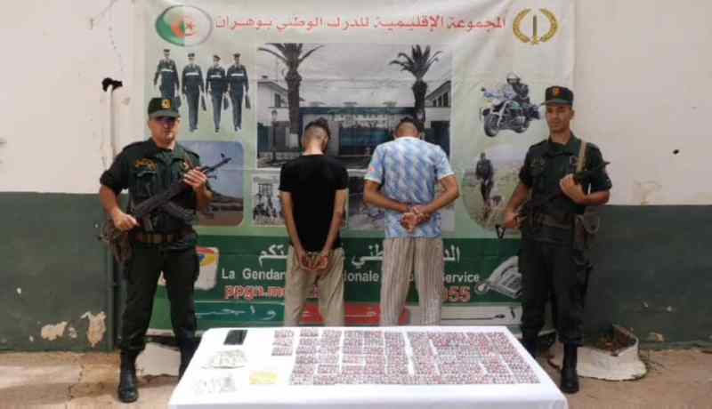 الإيقاع بشخصين وحجز 1035 “صاروخ” و”اكستا” في وهران