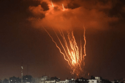إطلاق أكثر من 100 صاروخ من غزة بإتجاه الكيان الصهيوني
