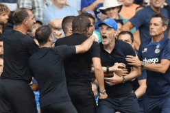 بالفيديو.. كونتي وتوخيل يتشاجران ويطردان بالبطاقة الحمراء