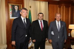 مباحثات جزائرية- فرنسية حول التعاون في المحروقات والمناجم وتمويل المشاريع الصناعية