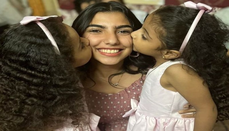 متسابقة ذا فويس كيدز تعلن وفاة 6 من أقاربها في حريق الكنيسة بمصر
