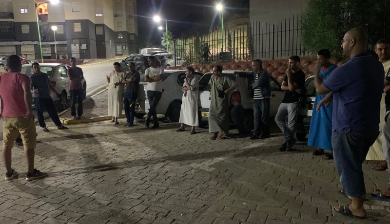 حي العقيد محمد شعباني “عدل 3746 مسكن دويرة” يحتجون على إنقطاع المياه