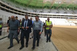 وزير السكن يزور ملعب تيزي وزو ويسدي مجموعة من التعليمات