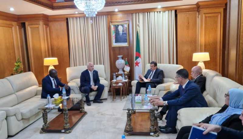 عرقاب يتباحث سبل التعاون الطاقوي مع وفد من المنظمة الإفريقية لمنتجي النفط