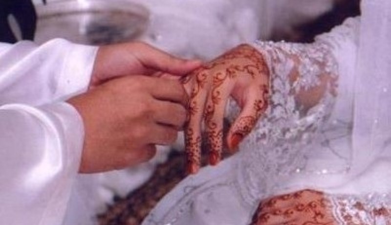 من تكمل الطريق إلى جانب زوج تقي صديق