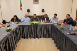 رئيس بعثة الكاف يجتمع بالمسؤولين عن تنظيم الشان بالجزائر