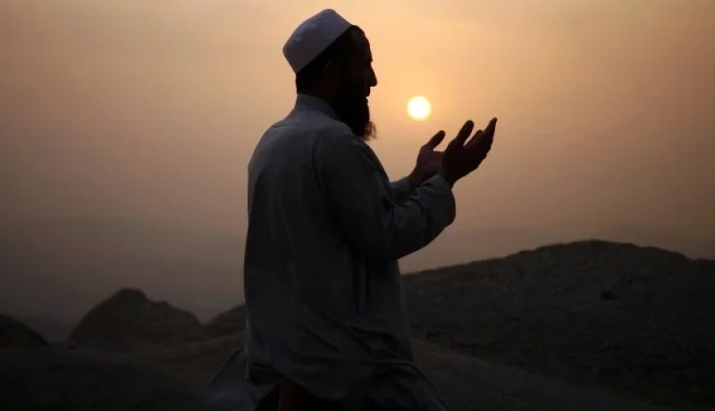 لا تنسوا الدعاء فهو عبادة يحبها الله