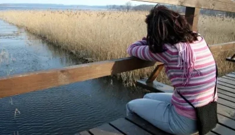 أريد الزواج والإستقرار إلا أنني متمسكة بعملي