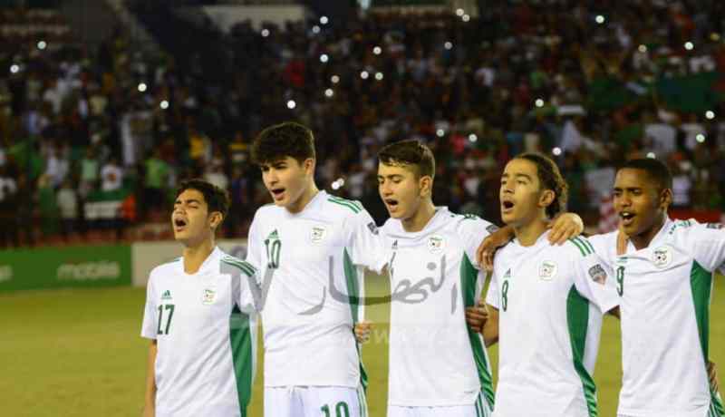 بن العمري لمُنتخب أقل من 17 سنة “ربي يحفظكم يعطيكم الصحة”