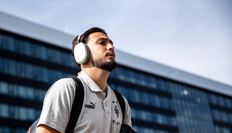 بن سبعيني يعود لتشكيلة غلادباخ في مواجهة ماينز