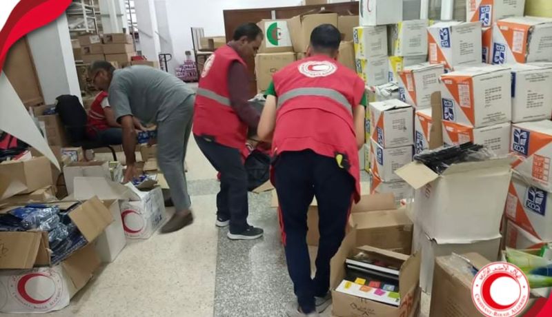 الهلال الأحمر الجزائري يوّزع 20 ألف محفظة عبر 16 ولاية