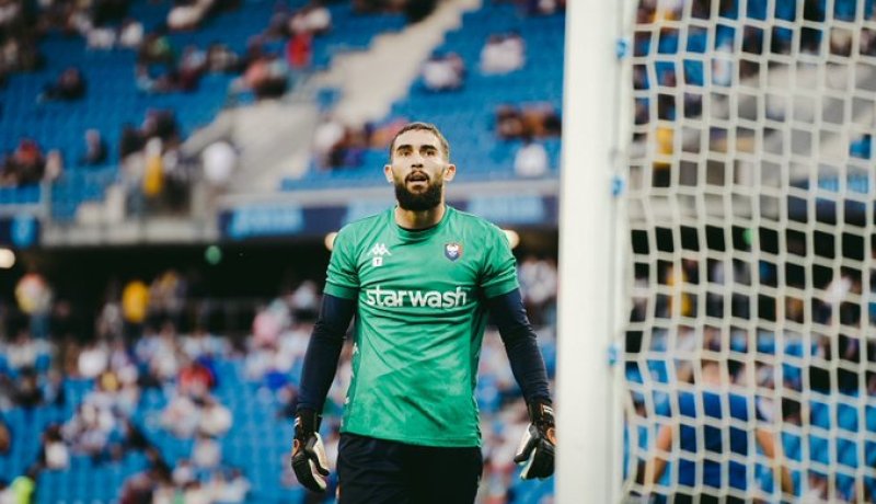 ماندريا يتوج بجائزة لاعب الشهر