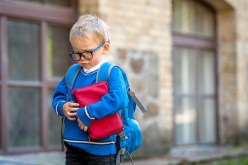 ألم نفسي يترجمه الأطفال إلى رفض للمدرسة