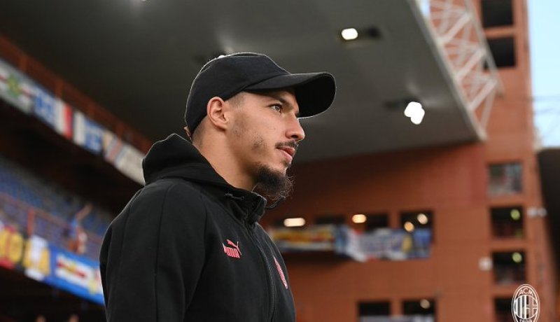 بن ناصر يغيب عن التشكيلة الأساسية لميلان في مواجهة سامبدوريا