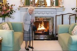 آخر صورة للملكة إليزابيث قبل وفاتها.. هذا ما حدث هناك!