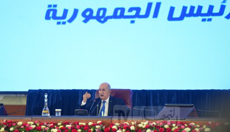رئيس الجمهورية يشرف بقصر الأمم على لقاء الحكومة مع الولاة