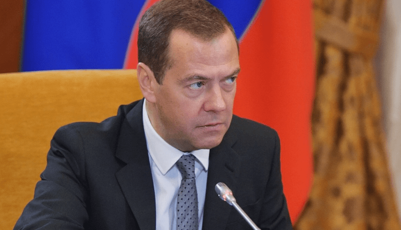 الرئيس الروسي السابق: التهديد النووي ليس خدعة