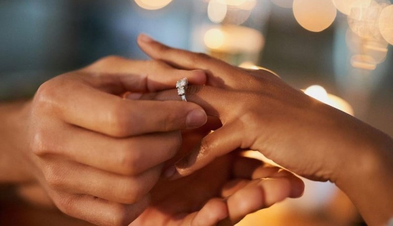 زوجة متشبعة بالأخلاق لقبائلي مستعجل على الارتباط