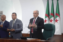 طاقم الحكومة والمجلس الشعبي الوطني يقفان دقيقة صمت ترحما على ضحايا الحرائق وحوادث المرور