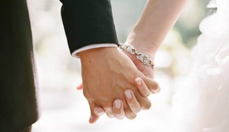 قبائلية عزباء تعدك بالتقدير وحياة الرخاء