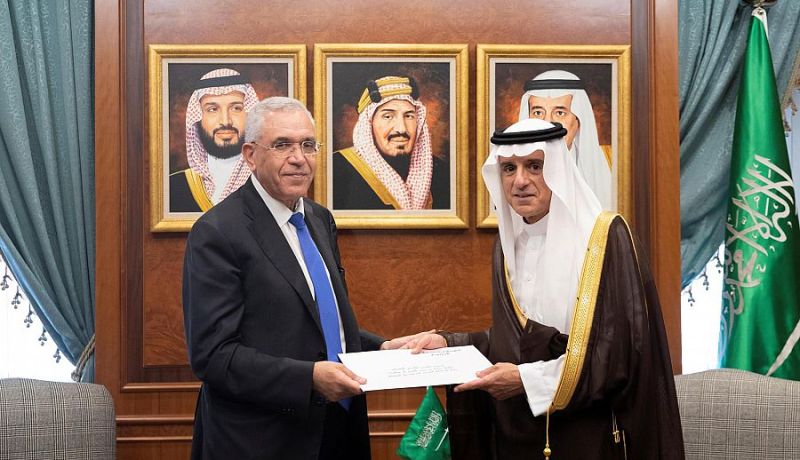 رئيس الجمهورية يوجه دعوة إلى خادم الحرمين الشريفين لحضور القمة العربية